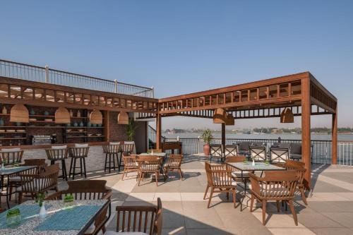 Hurghada to Luxor Temples – 1 Day Tour 727167080Valley of the Kings, Hatshepsut & Colossi of Memnon Day Tour